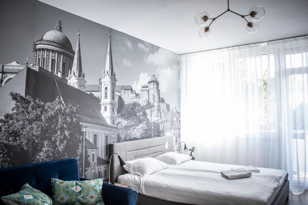Loulou's With Cosy Balcony Appartement *