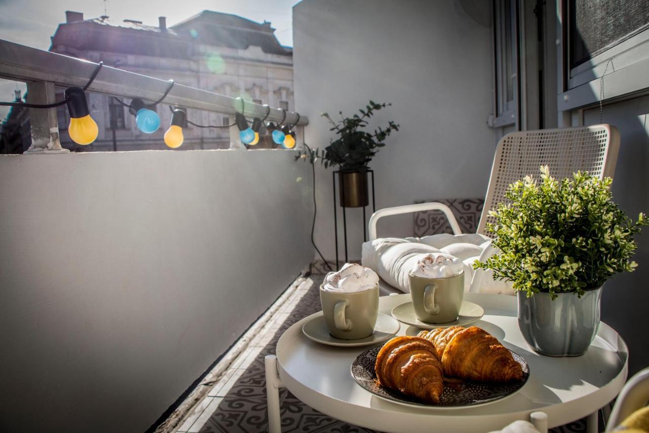 Appartement Loulou's With Cosy Balcony