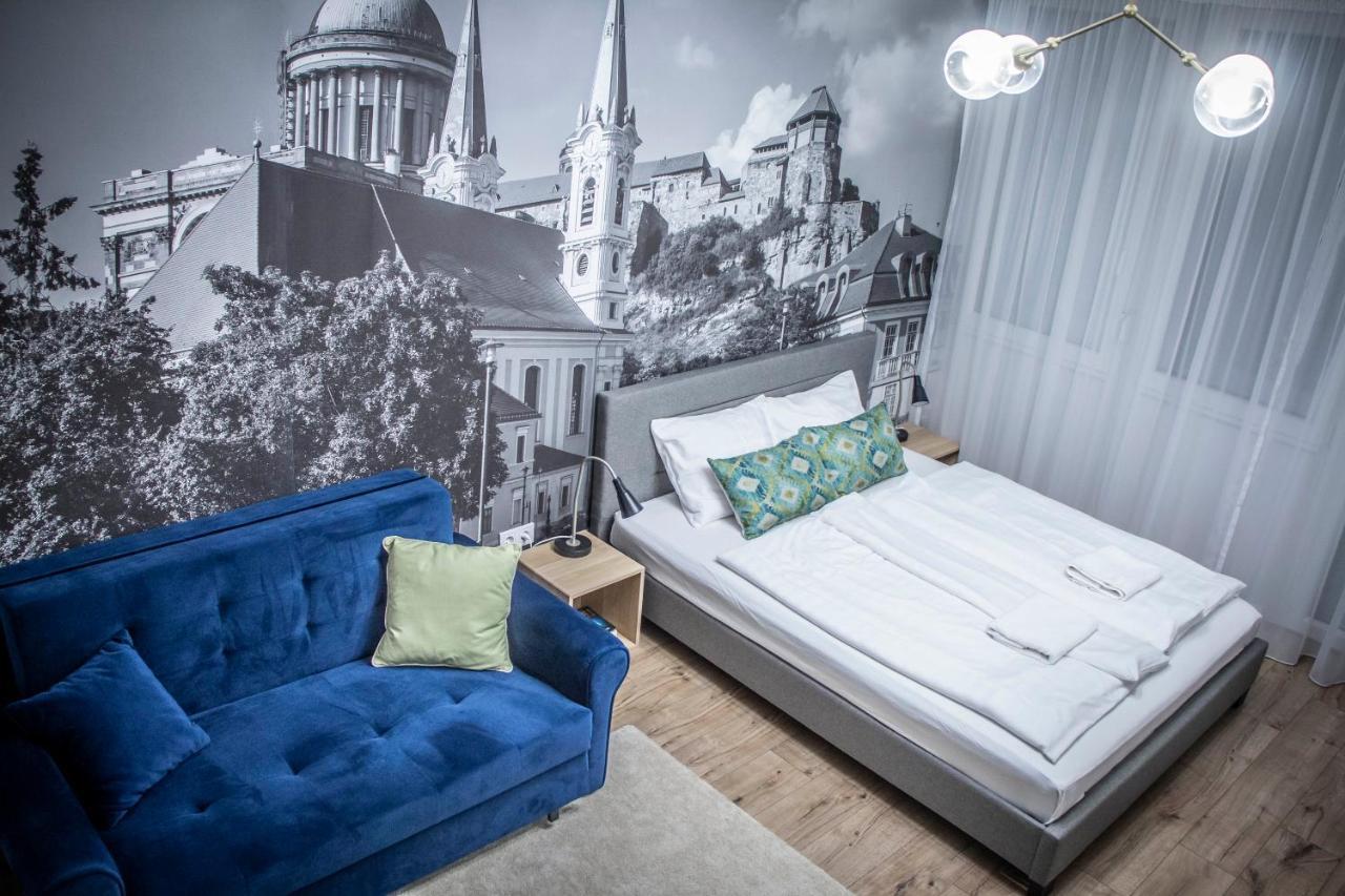 Loulou's With Cosy Balcony Esztergom